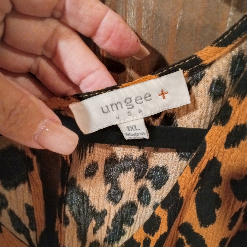 Umgee Animal Print Dress in Black and Tan - Picture 9 of 9